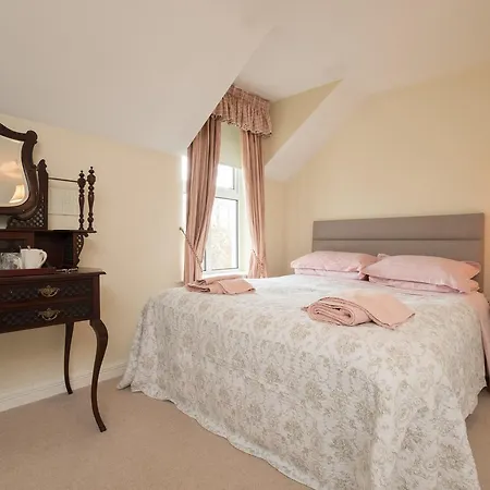 Frühstückspension Ashwood House *