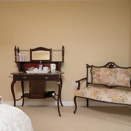 Ashwood House * Corrandulla